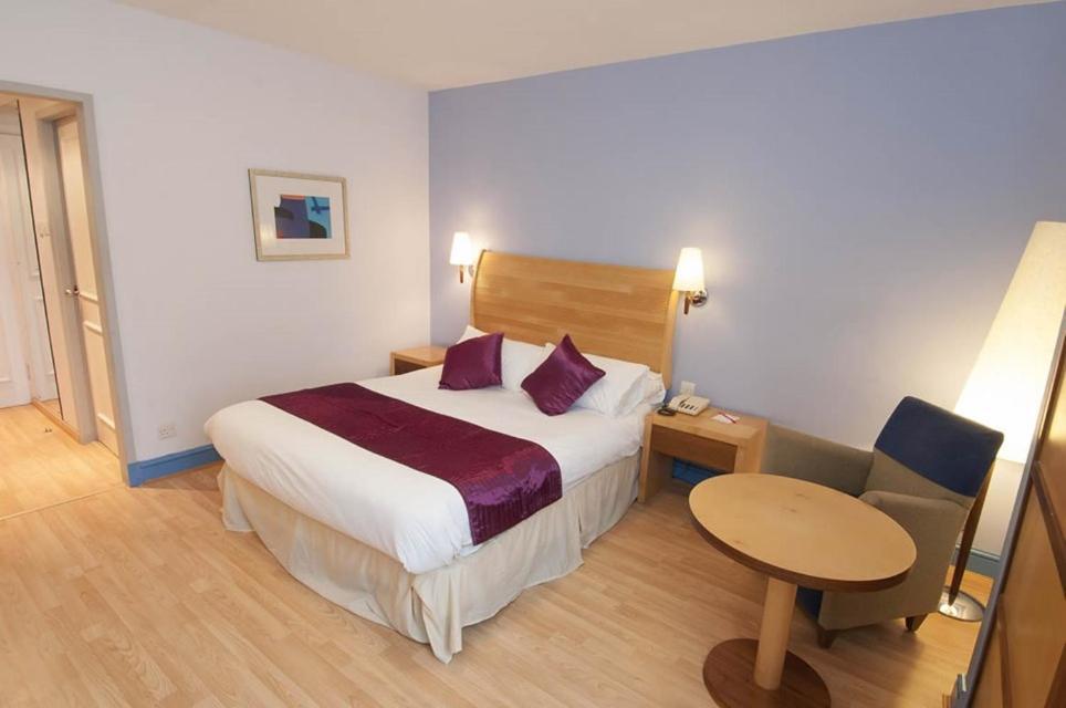 Roebuck Inn Стивънидж Екстериор снимка