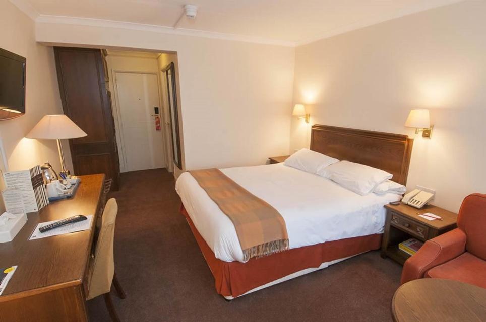 Roebuck Inn Стивънидж Екстериор снимка