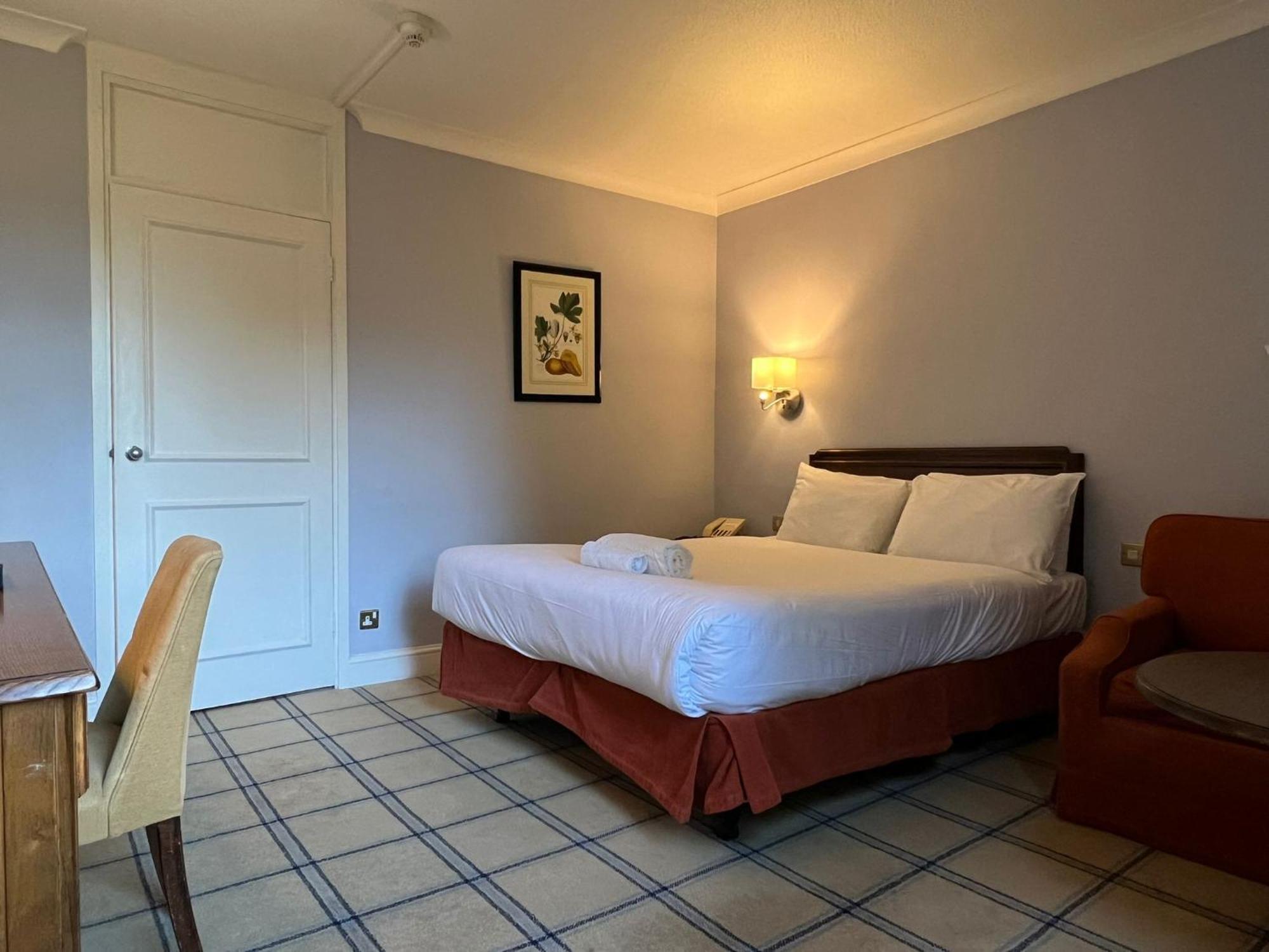 Roebuck Inn Стивънидж Екстериор снимка